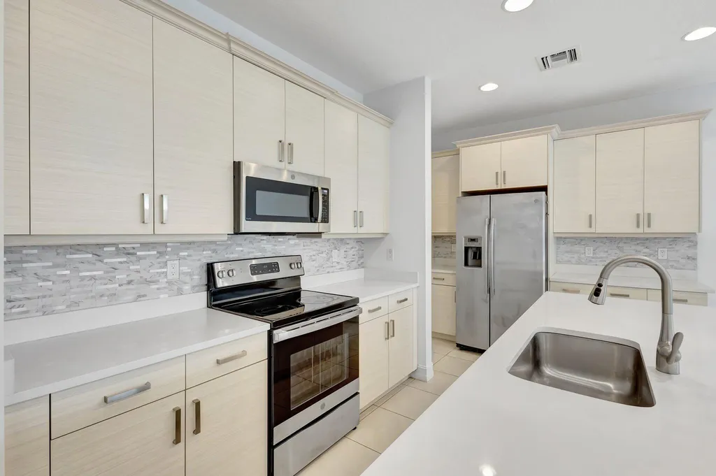91 Palm Lane Royal Palm Beach FL 33411