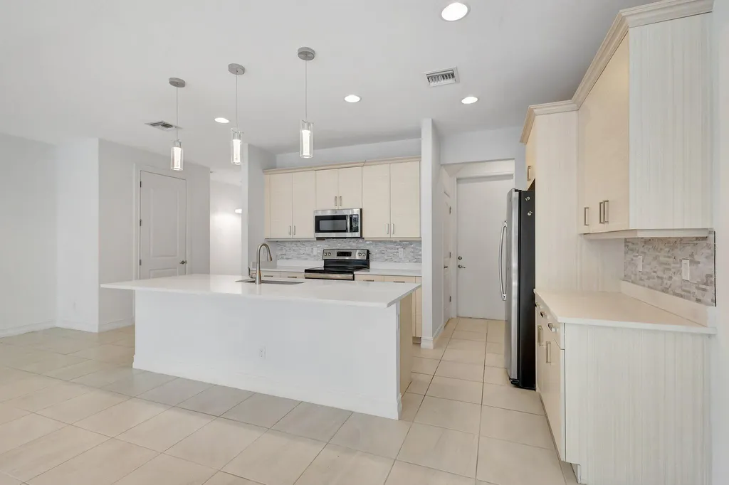 91 Palm Lane Royal Palm Beach FL 33411