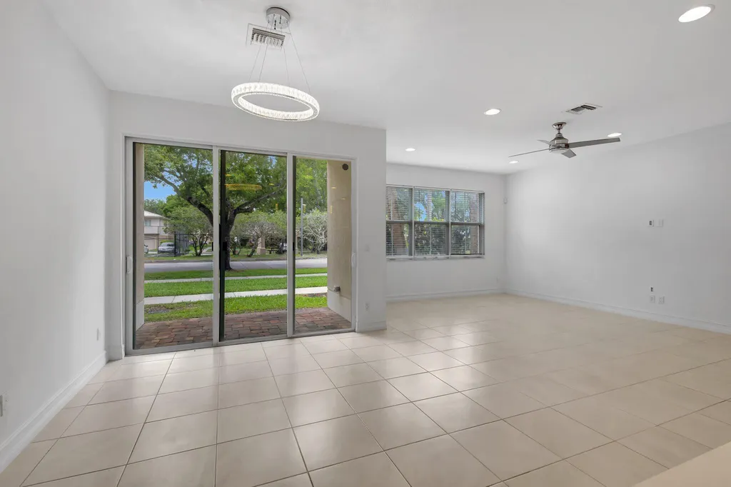 91 Palm Lane Royal Palm Beach FL 33411