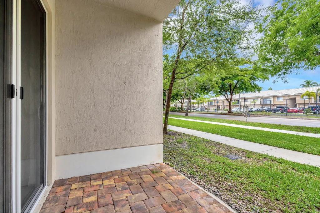 91 Palm Lane Royal Palm Beach FL 33411