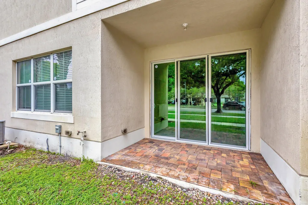 91 Palm Lane Royal Palm Beach FL 33411