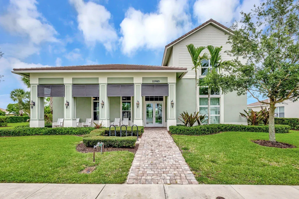 91 Palm Lane Royal Palm Beach FL 33411