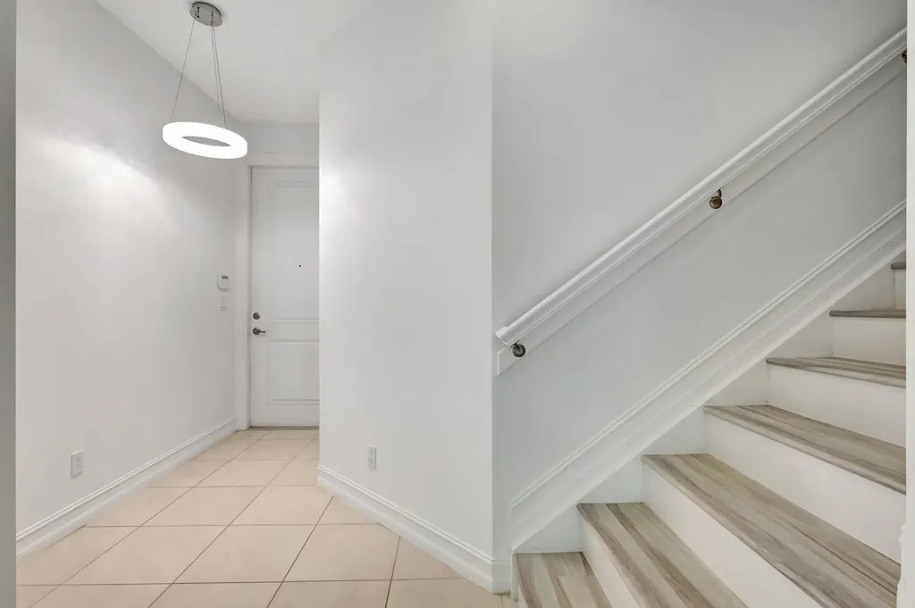 91 Palm Lane Royal Palm Beach FL 33411