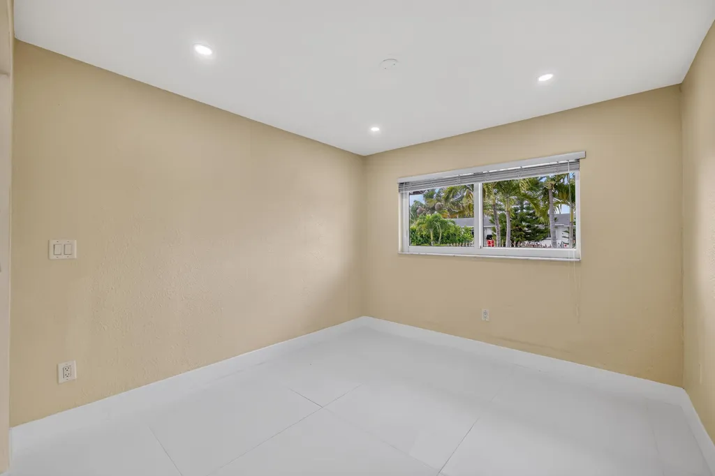 10363 SW 6th Street Sweetwater FL 33174