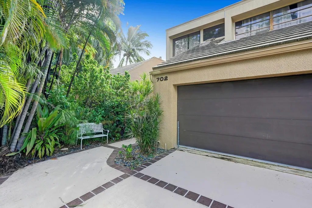 702 Saint Albans Drive Boca Raton FL 33486