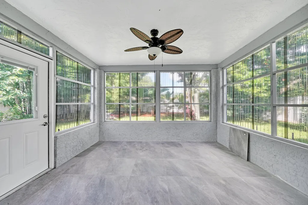 724 Avenue Chaumont Delray Beach FL 33445