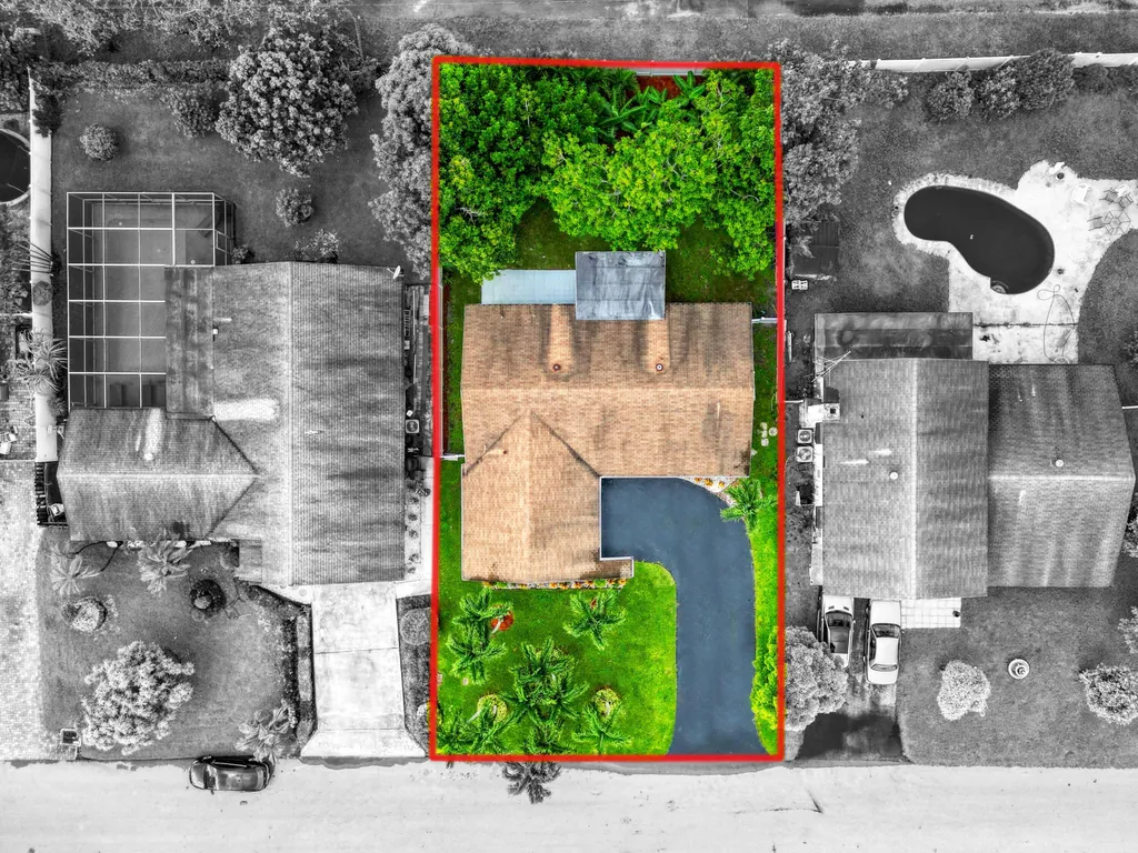 724 Avenue Chaumont Delray Beach FL 33445