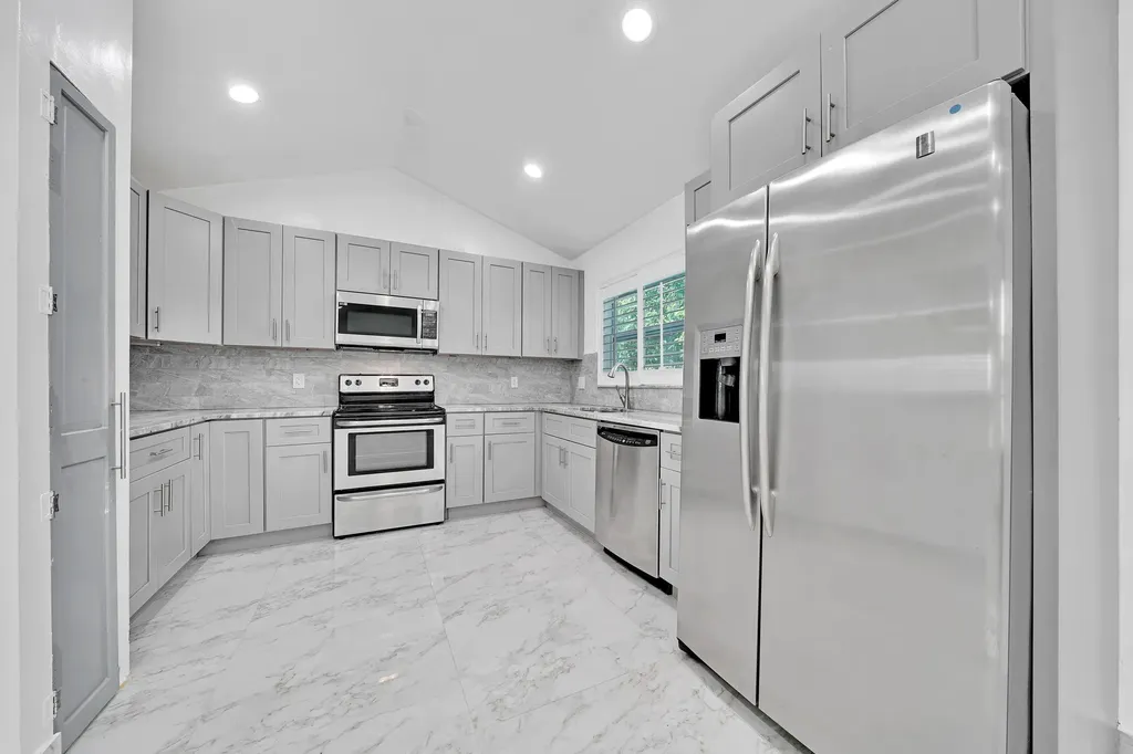 724 Avenue Chaumont Delray Beach FL 33445