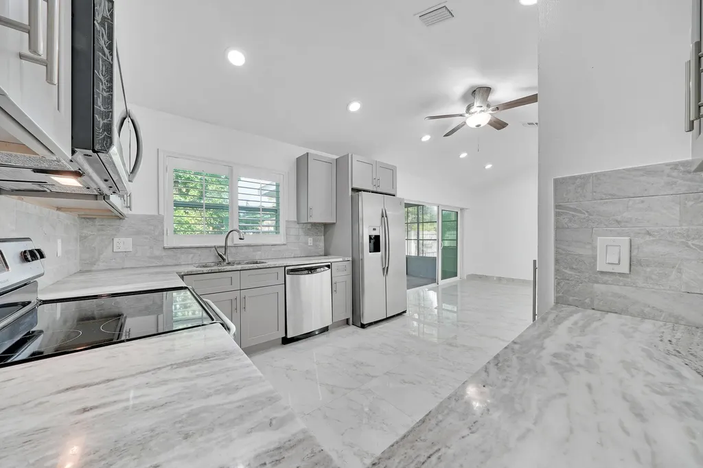 724 Avenue Chaumont Delray Beach FL 33445
