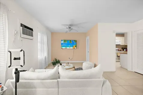 327 S Ocean Breeze Lake Worth FL 33460