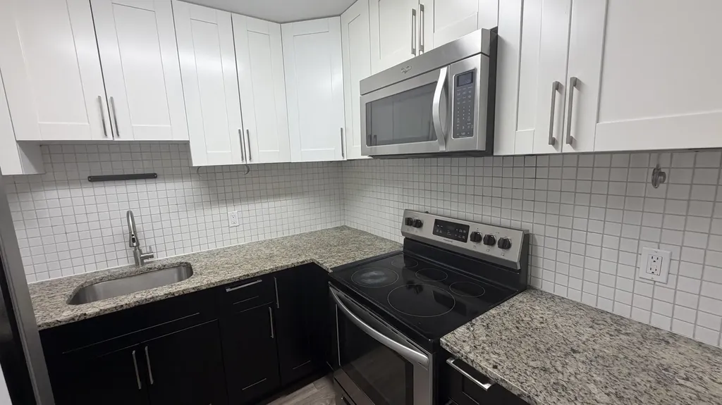 4061 NW 9th Avenue Deerfield Beach FL 33064