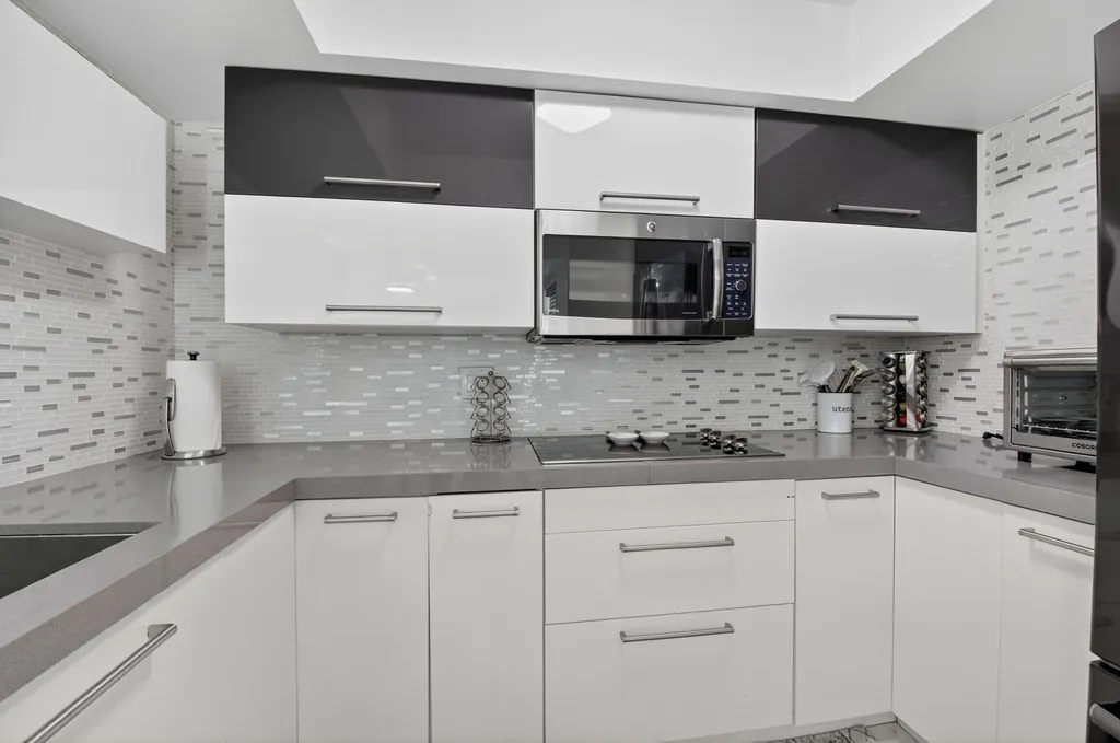 4310 Village Drive Delray Beach FL 33445