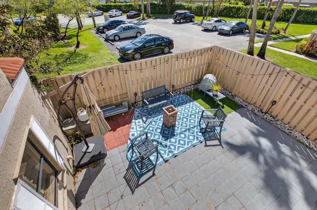 4310 Village Drive Delray Beach FL 33445