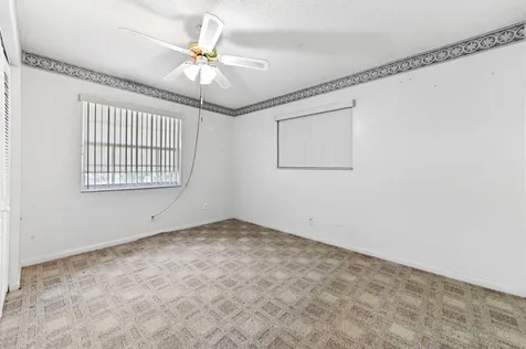 703 SW 76th Avenue North Lauderdale FL 33068