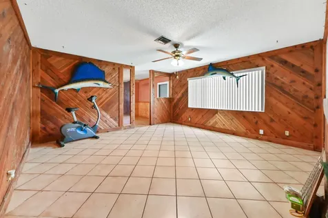 703 SW 76th Avenue North Lauderdale FL 33068