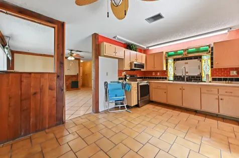 703 SW 76th Avenue North Lauderdale FL 33068