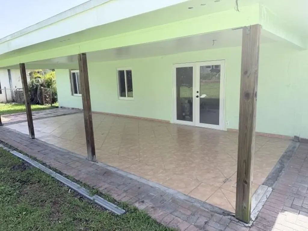 3612 S Seacrest Boulevard Boynton Beach FL 33435