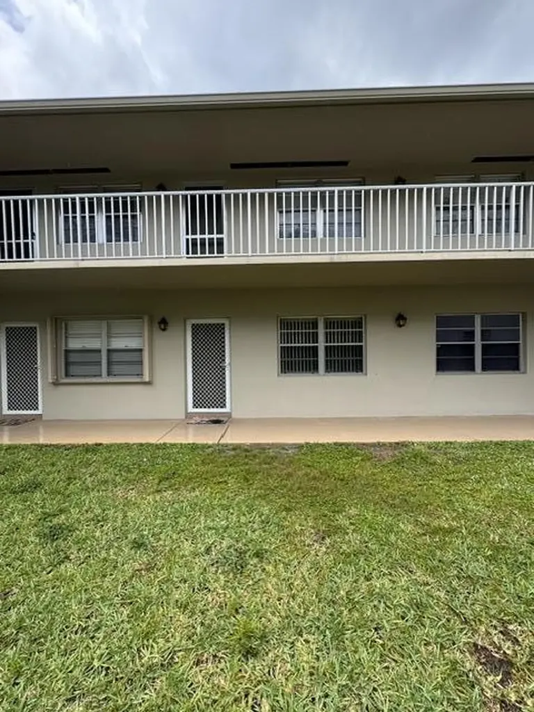 33 Lake Vista Trail Port St Lucie FL 34952