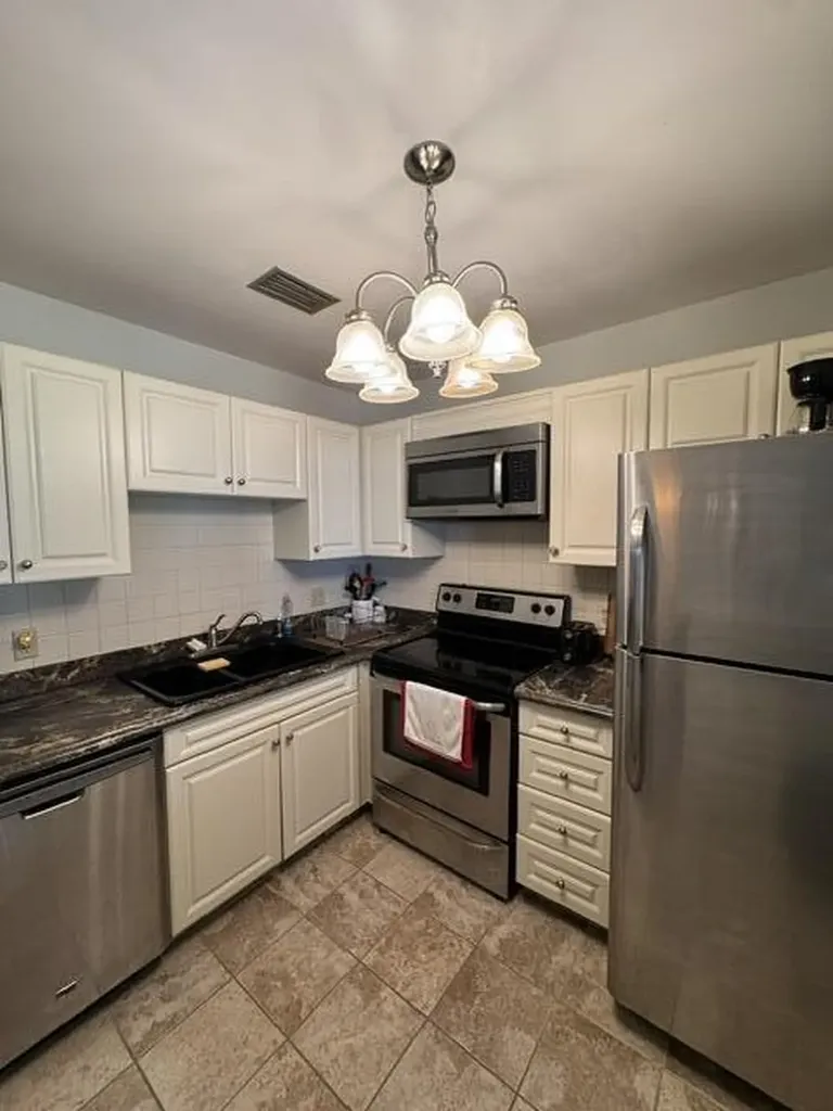 33 Lake Vista Trail Port St Lucie FL 34952