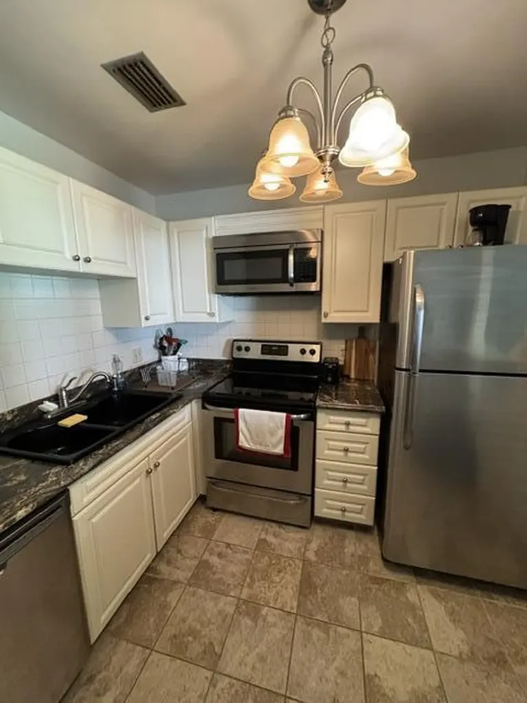 33 Lake Vista Trail Port St Lucie FL 34952