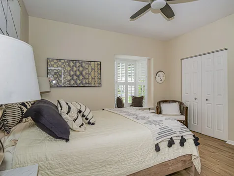 1863 Easthampton Terrace Vero Beach FL 32966
