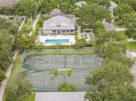 1863 Easthampton Terrace Vero Beach FL 32966