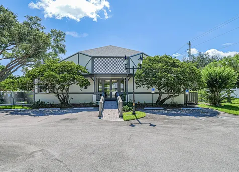 1863 Easthampton Terrace Vero Beach FL 32966