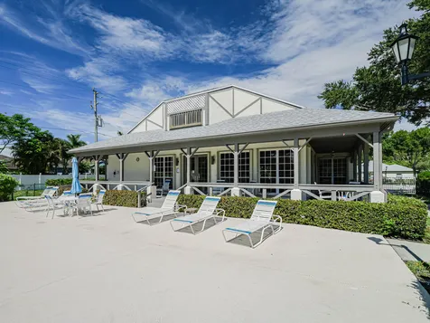 1863 Easthampton Terrace Vero Beach FL 32966