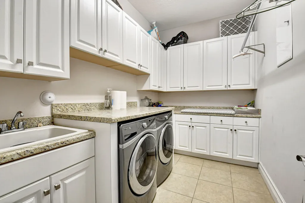 16879 Bridge Crossing Circle Delray Beach FL 33446