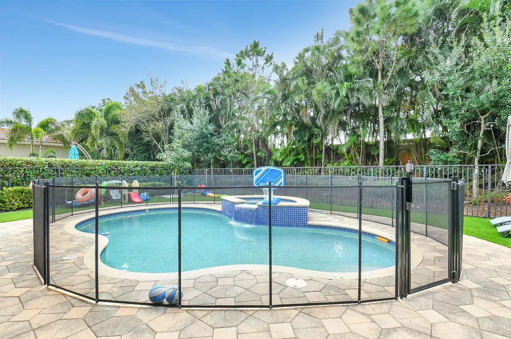 16879 Bridge Crossing Circle Delray Beach FL 33446
