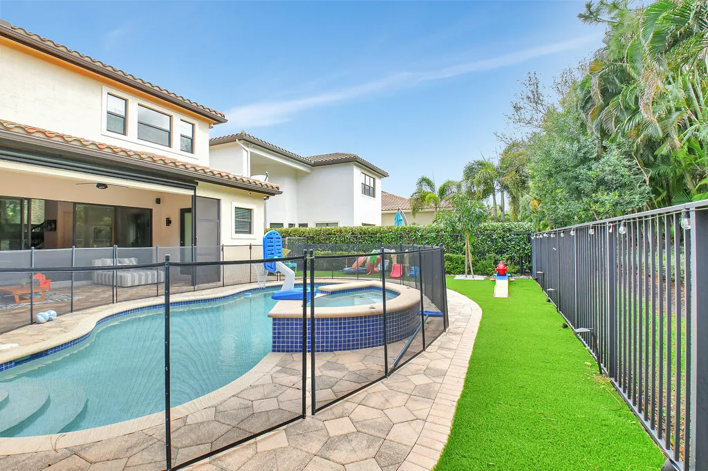16879 Bridge Crossing Circle Delray Beach FL 33446