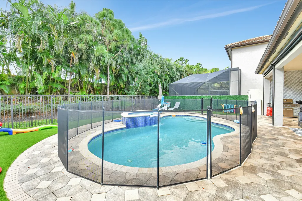 16879 Bridge Crossing Circle Delray Beach FL 33446