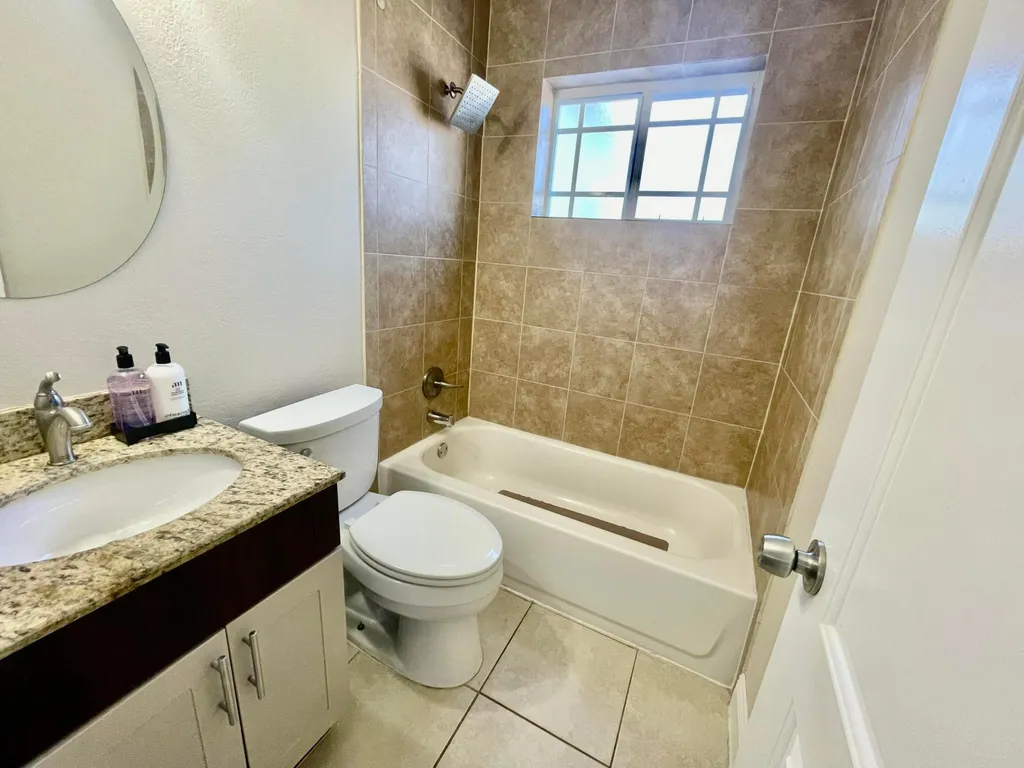 7661 Farragut Street Hollywood FL 33024