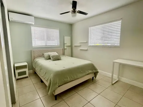 7661 Farragut Street Hollywood FL 33024