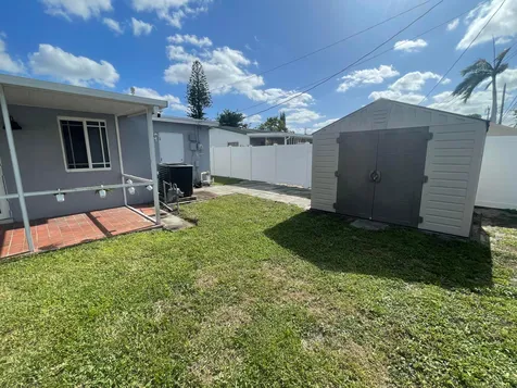 7661 Farragut Street Hollywood FL 33024