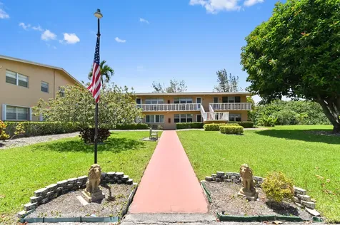 75 Camden Drive West Palm Beach FL 33417