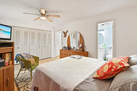 75 Camden Drive West Palm Beach FL 33417
