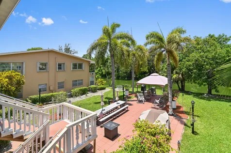 75 Camden Drive West Palm Beach FL 33417
