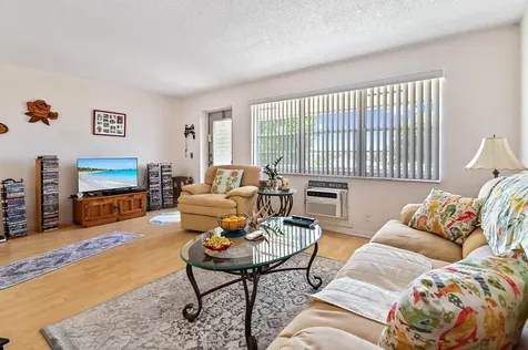 75 Camden Drive West Palm Beach FL 33417