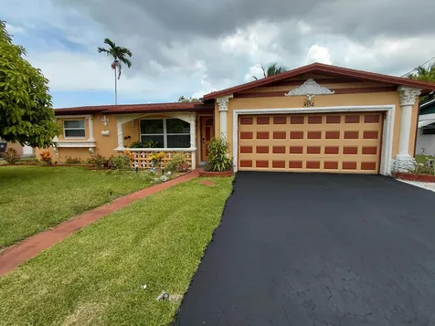 3654 NW 27th Street Lauderdale Lakes FL 33311