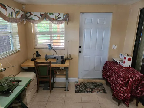 3654 NW 27th Street Lauderdale Lakes FL 33311