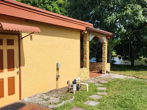 3654 NW 27th Street Lauderdale Lakes FL 33311