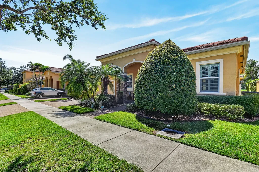 10029 SW Duccio Lane Port St Lucie FL 34986