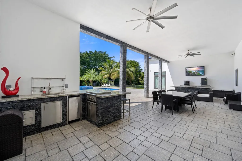 11350 NW 8th Street Plantation FL 33325