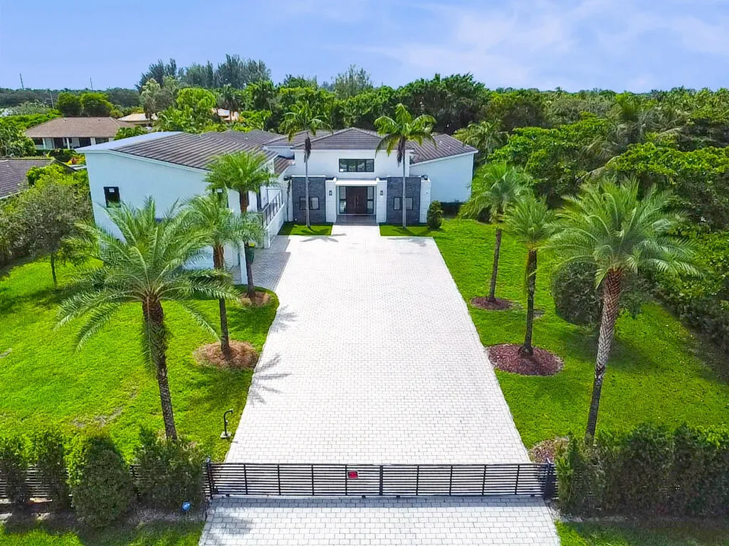 11350 NW 8th Street Plantation FL 33325