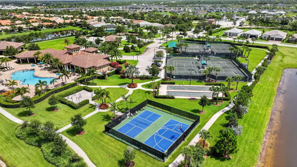 604 SE Monteiro Drive Port St Lucie FL 34984
