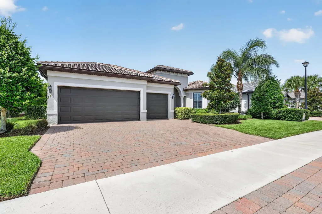 604 SE Monteiro Drive Port St Lucie FL 34984