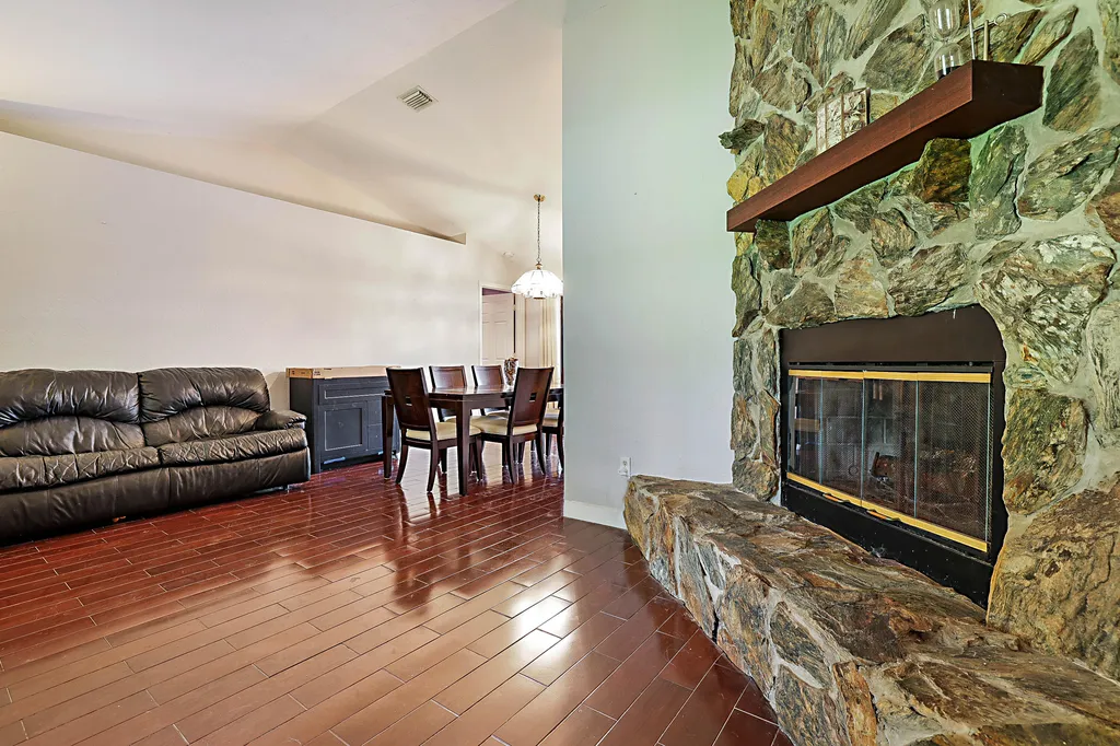 17298 66th Court N The Acreage FL 33470