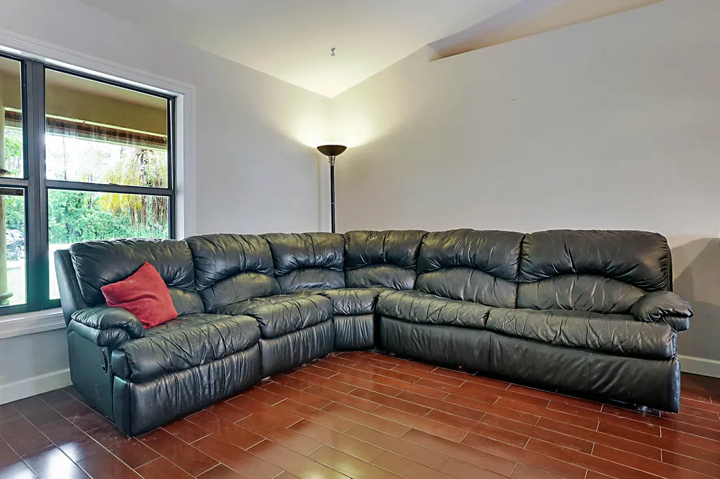 17298 66th Court N The Acreage FL 33470