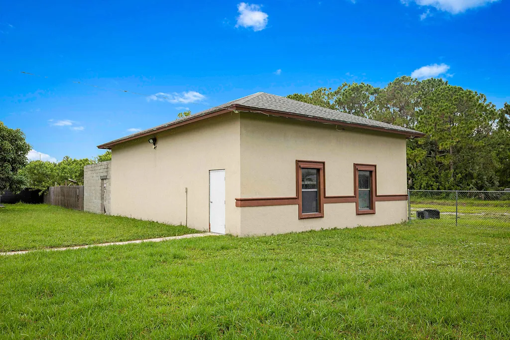 17298 66th Court N The Acreage FL 33470